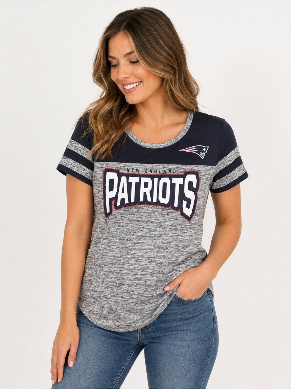 NFL Women's New England Patriots Football T-Shirt with Rhinestones Medium